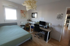 NANTES à l’extrême EST de l’île BEAULIEU et à proximité du PARC NATUREL, dans immeuble avec ASCENCEUR, Appartement T3 entièrement MEUBLE de 65.30m² avec LOGGIA, CAVE et BOX sécurisé pour un véhicule