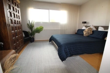 LA ROCHE SUR YON  centre ville, Maison de 261m² en COLOCATION pour 6 personnes avec des Baux individuels de 10 mois renouvelables (du 01/09 au 30/06)