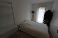 85000 -La ROCHE sur YON plein centre ville, dans résidence avec ASCENCEUR, Appartement T2 avec TERRASSE, PARKING et CAVE sécurisés