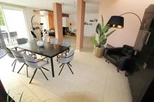 LA ROCHE SUR YON  centre ville, Maison de 261m² en COLOCATION pour 6 personnes avec des Baux individuels de 10 mois renouvelables (du 01/09 au 30/06)