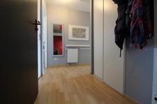 NANTES à l’extrême EST de l’île BEAULIEU et à proximité du PARC NATUREL, dans immeuble avec ASCENCEUR, Appartement T3 entièrement MEUBLE de 65.30m² avec LOGGIA, CAVE et BOX sécurisé pour un véhicule