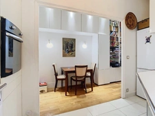 Rue Philibert Delorme - T3 de 68 m² au RDC - Professions libérales autorisées