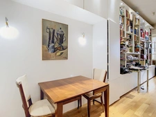 Rue Philibert Delorme - T3 de 68 m² au RDC - Professions libérales autorisées