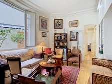 Rue Philibert Delorme - T3 de 68 m² au RDC - Professions libérales autorisées