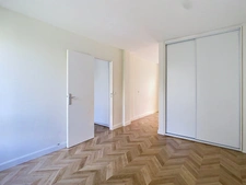 PORTE DOREE - BOIS DE VINCENNES - T4 (2 chambres) avec LOGGIA + PARKING + CAVE