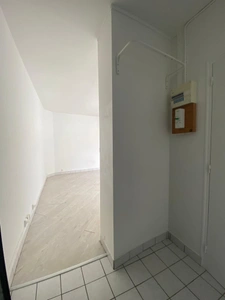 STUDIO 27 M² - 6ème et dernier étage SANS ascenseur -