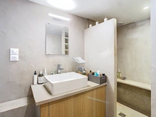 Rue des Haies - TRIPLEX de 3 pièces (1 chambre) de 60 m² dans passage privé