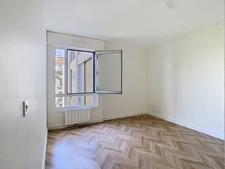 PORTE DOREE - BOIS DE VINCENNES - T4 (2 chambres) avec LOGGIA + PARKING + CAVE