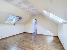 2 maisons sur terrain de 850 m² à 20 MN à pieds RER D "FOSSES - SURVILLIERS" 