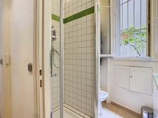 Rue Philibert Delorme - T3 de 68 m² au RDC - Professions libérales autorisées