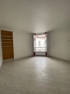 STUDIO 27 M² - 6ème et dernier étage SANS ascenseur -