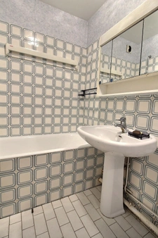 Métro CHARENTON ECOLE - 4 pièces de 85 m² - 8ème étage 