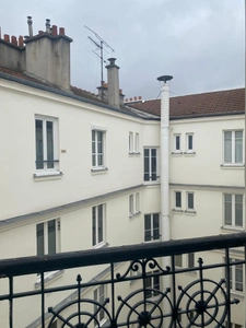 STUDIO 27 M² - 6ème et dernier étage SANS ascenseur -