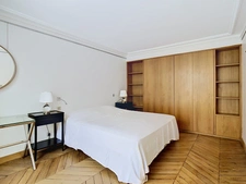 Quartier GAILLON - Rue de La Michodière - T2 de 50 M² - 5ème étage avec ascenseur + Débarras sur palier + cave