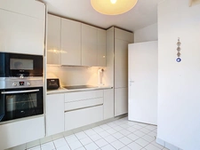 6ème et dernier étage - Appartement T5 + 2 terrasses de 18 m² chacune + 1 cave + 2 parkings boxés côte à côte 