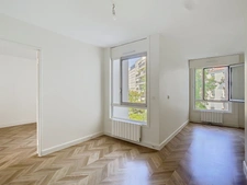 PORTE DOREE - BOIS DE VINCENNES - T4 (2 chambres) avec LOGGIA + PARKING + CAVE