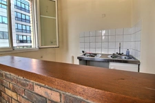 STUDIO 22 m² - 5 mn à pieds METRO LIGNE 14 SAINT OUEN - 2ème étage avec asc.