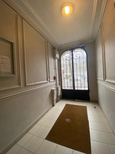 STUDIO 27 M² - 6ème et dernier étage SANS ascenseur -