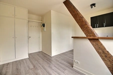 Rue SAINT PLACIDE - STUDIO 21 M² - 6ème et dernier étage AVEC ascenseur