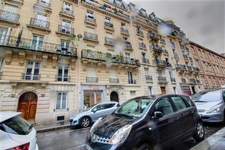 STUDIO 21 M² - RUE COYSEVOX