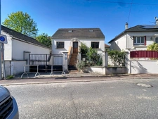 2 maisons sur terrain de 850 m² à 20 MN à pieds RER D "FOSSES - SURVILLIERS" 