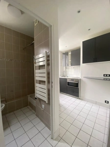 STUDIO 27 M² - 6ème et dernier étage SANS ascenseur -