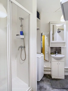 Métro ECOLE MILITAIRE - Avenue MOTTE-PIQUET - STUDIO de 14,80 m² LC - 2ème étage sans ascenseur