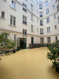 STUDIO 27 M² - 6ème et dernier étage SANS ascenseur -