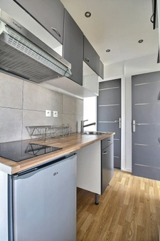 RUE FARADAY - 2 PIECES de 21,93 M² au sol 