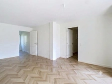 PORTE DOREE - BOIS DE VINCENNES - T4 (2 chambres) avec LOGGIA + PARKING + CAVE