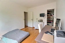 Avenue de Chanzy - 5 pièces de 110 m² avec balcon + cave + 2 parkings