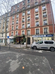 STUDIO 27 M² - 6ème et dernier étage SANS ascenseur -