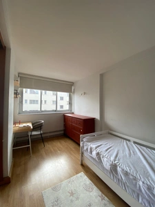 METRO DAUMESNIL - RUE BRECHE AUX LOUPS - 3 PIECES DE 67,59 M² 