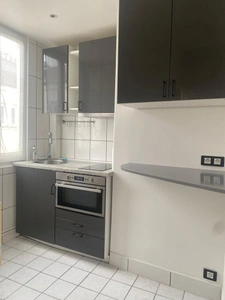 STUDIO 27 M² - 6ème et dernier étage SANS ascenseur -