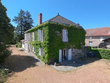 Propriete à vendre 8 pièces Proche de ROANNE (42)