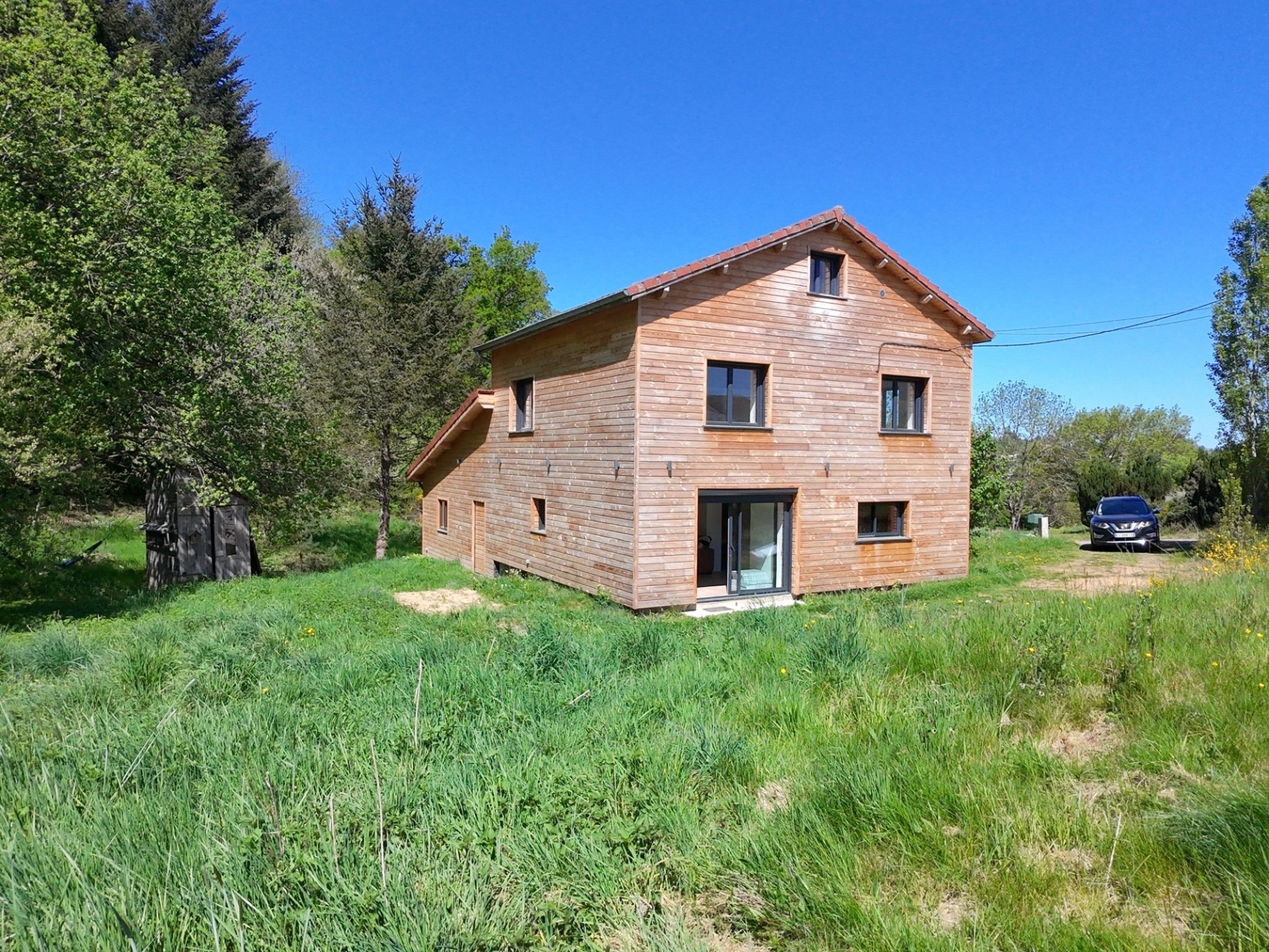 Maison 6 pièces 110 m² · à Poule-les-Écharmeaux · 110 m² · 235 000 €