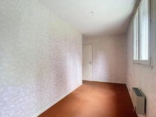 Indre et Loire, Tours, La Riche, coeur de ville proche Mairie, commerces et futur ligne de tramway, Appartement de 70 m2, 2 voir 3 chambres possibles.