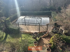 Villa avec piscine couverte, jardin clos autour avec puits pour environ 1800 M2