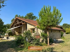 Authentique Landaise en pierres et colombages sur 17 000 M2 de terrain arboré.