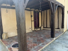 MAISON DE CARACTERE 250 M2 HABITABLES, GARAGE EN PIERRE 65 M2, HANGAR AGRICOLE 260 M2, JARDIN 5000 M2
