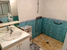 Villa d'environ 112 M2, proche commerces, jardin devant pour 950 M2, puits, garage attenant de 30 M2