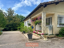 Villa T4 avec piscine couverte, jardin clos autour pour environ 1800 M2