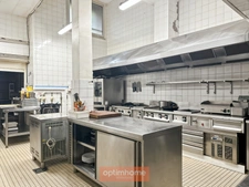  RESTAURANT PIZZERIA BAR 390 M2, terrasse 50 places assises sur rue piétonne 