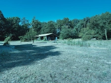  Maison d’architecte avec studio indépendant et vaste terrain boisé de 4 hectares