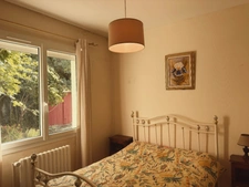 Maison à vendre 3 pièces, jardin avec puits de 690 M2, ateliers, garages.