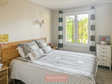 Villa rénovée avec jardin luxuriant d'environ 2200 M2.