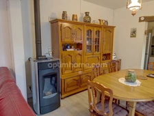 Coeur de village. Maison de charme et de caractere avec garage, atelier, cours, jardinet.