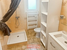 2 PAVILLONS DE PLAIN-PIED COMPOSES DE 4 APPARTEMENTS T2, PARKING ET JARDIN AUTOUR.