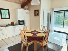  Maison d’architecte avec studio indépendant et vaste terrain boisé de 4 hectares