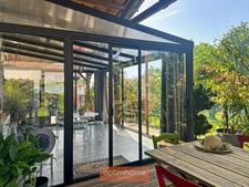 Villa rénovée avec jardin luxuriant d'environ 2200 M2.